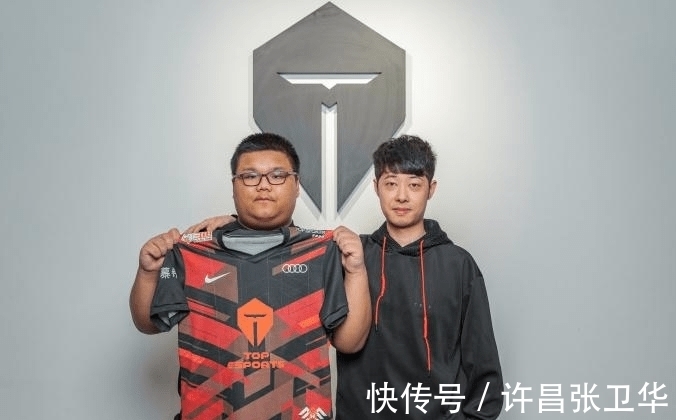 在谈续约的